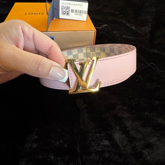 Louis Vuitton initials reversible 30mm belt - Picture 2 of 9